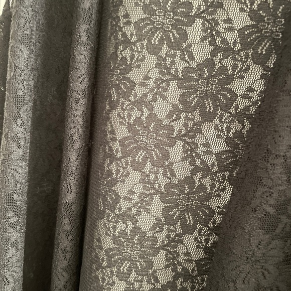 LulaRoe Black Lace Joy sz Med - Picture 2 of 3